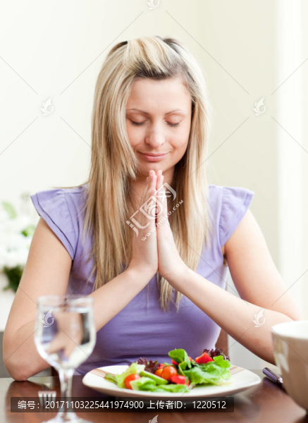 女人