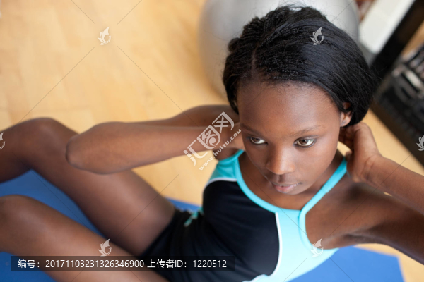 女人