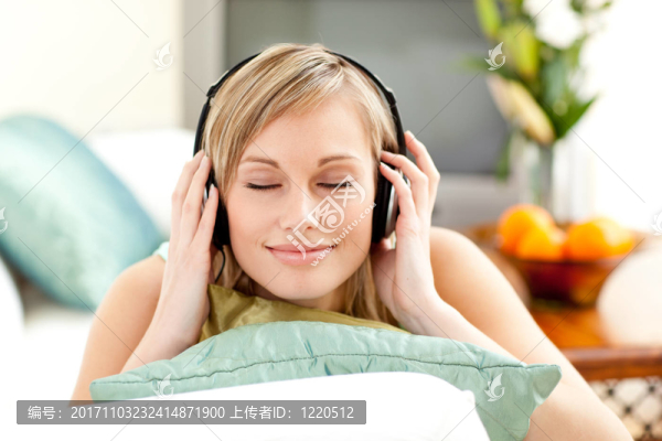 女人
