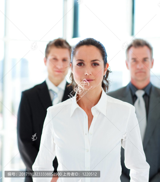 女人