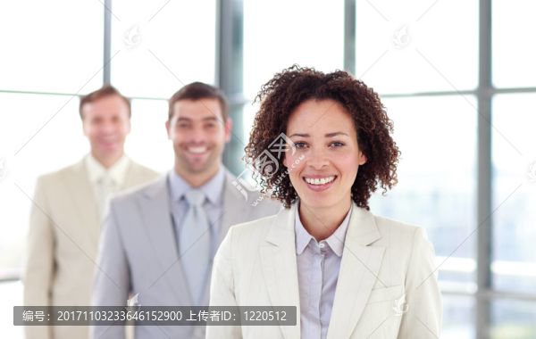 女人