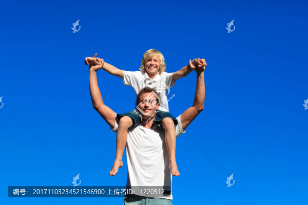 緊密的