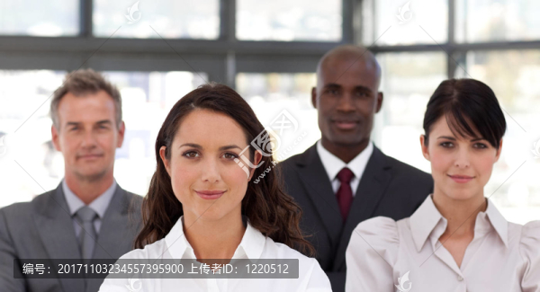 女人