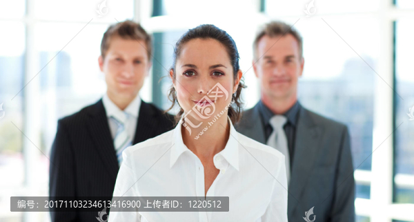 女人