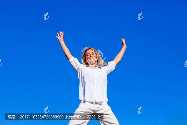 女人-匯圖網(wǎng) www.fosd68.com 女人