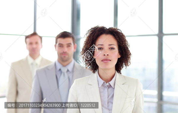 女人