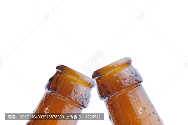 冰鎮(zhèn)的啤酒瓶