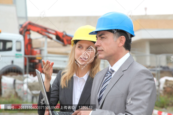 女人