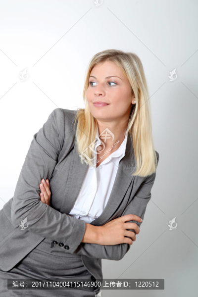 女人