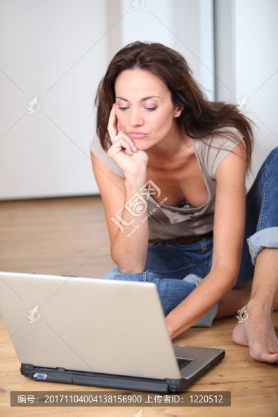 女人