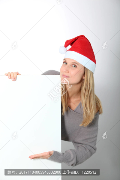 女人笑了