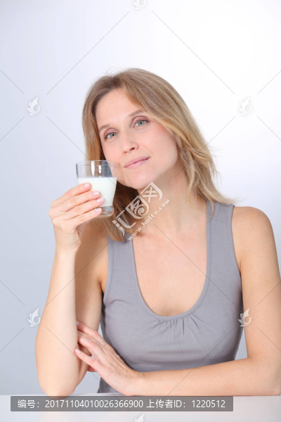 女人