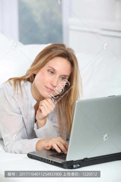 女人