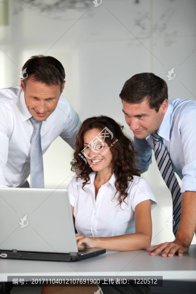 女人