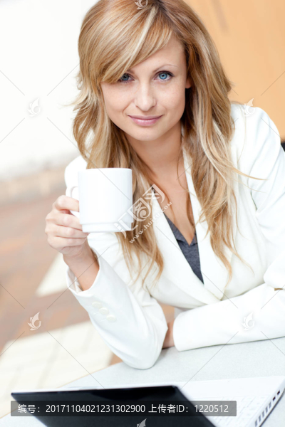 女人