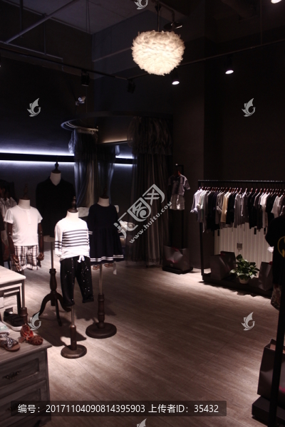 童裝店燈光效果