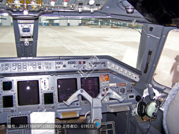 飛機駕駛艙,EMB145