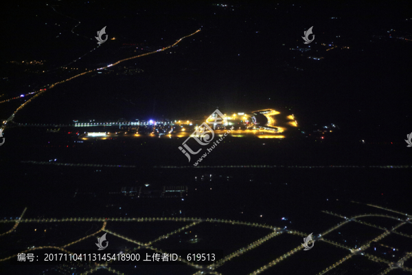 夜空俯瞰沈陽(yáng)城市和機(jī)場(chǎng)
