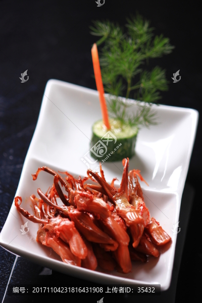 麻辣鴨舌