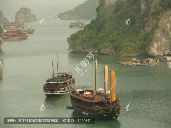 下龍灣龍舟