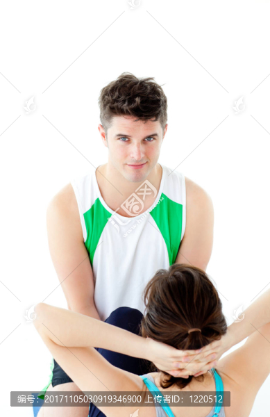 女人笑了