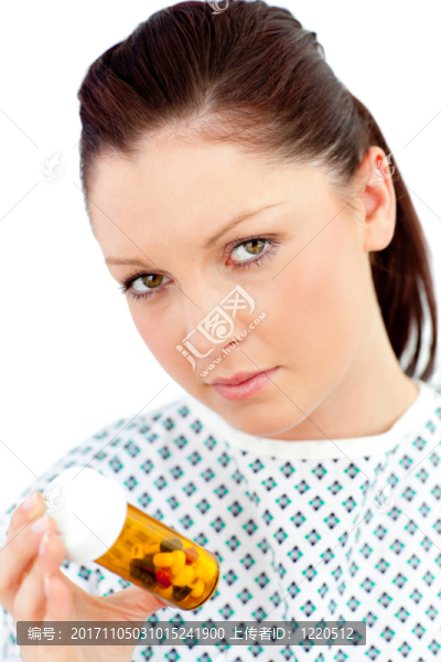 女人笑了
