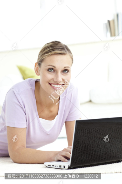 女人