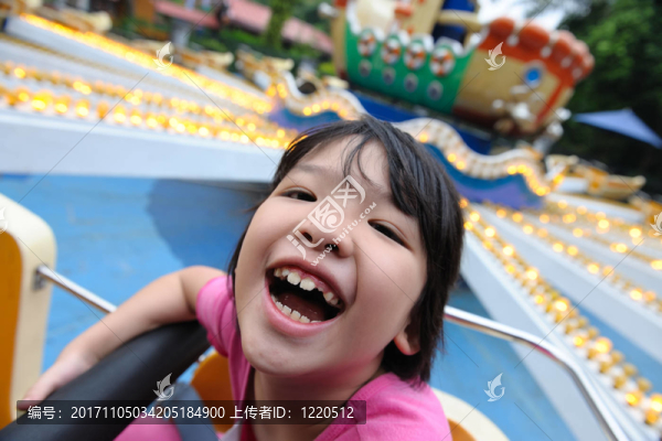 笑