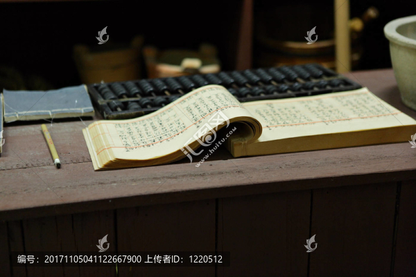 玻璃酒杯