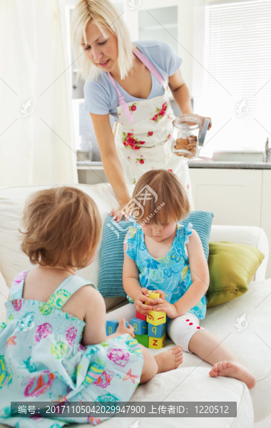 笑