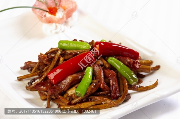 茶樹菇杭椒爆鴨舌
