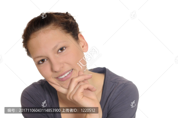 女人笑了