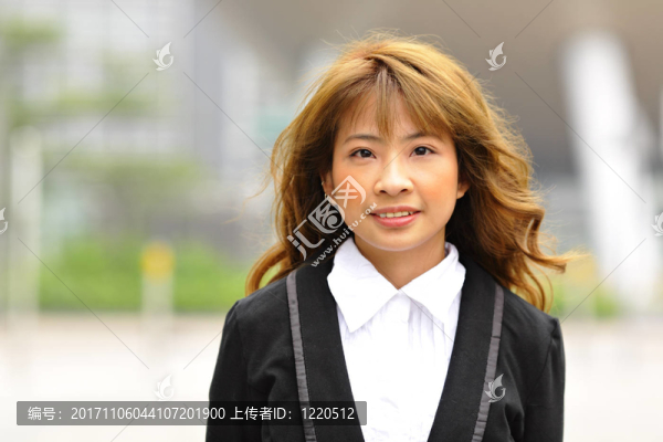 女人
