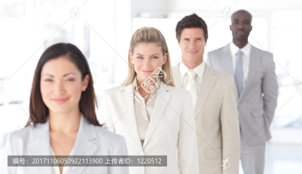 女人