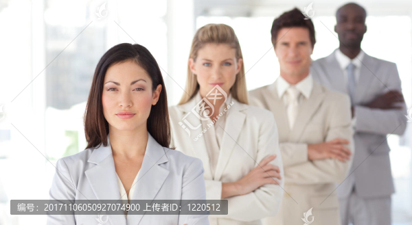 女人