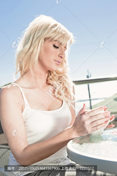 女人