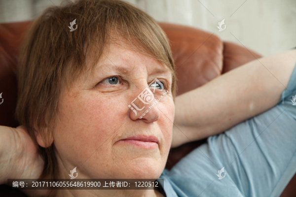 女人