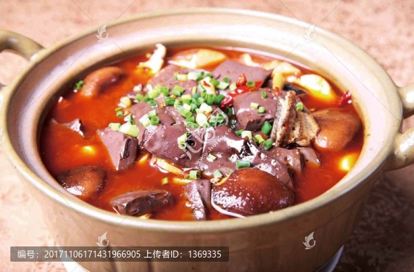 鴨血煲