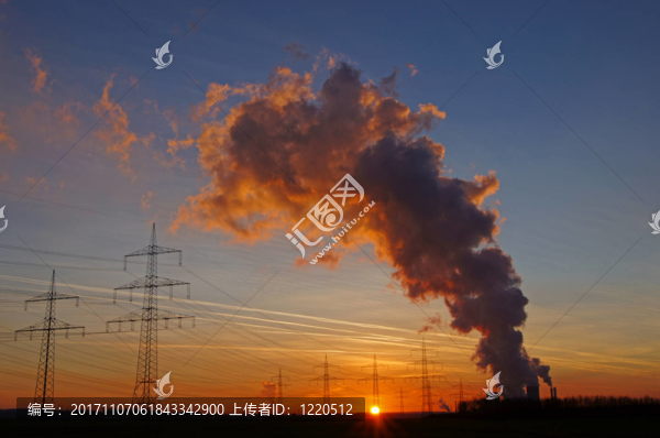 褐煤發(fā)電廠和電力線