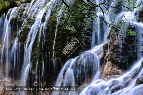 山澗溪流