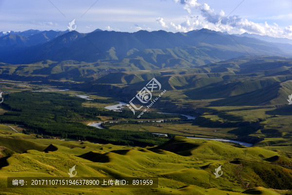 喀拉峻草原闊克蘇大峽谷風(fēng)光