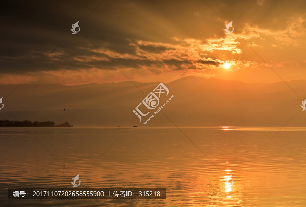 邛海,海上日出