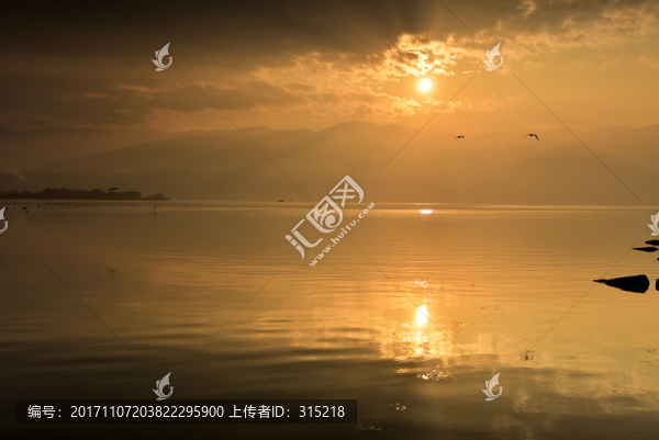 邛海,海上日出