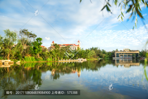 湖景別墅