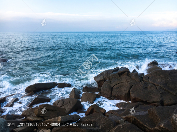 海岸礁石