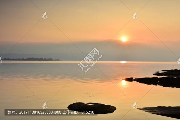 邛海日出