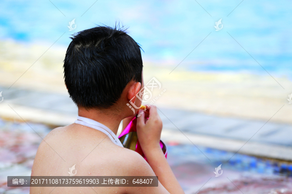 兒童戲水,兒童游泳,兒童學游泳