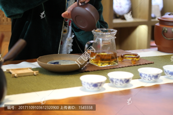 茶葉茶飲茶具
