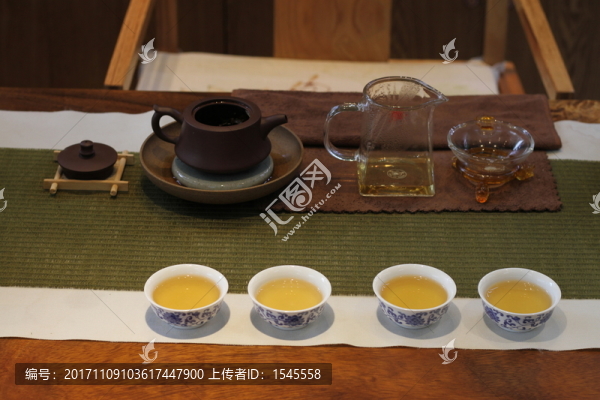 茶葉茶飲茶具