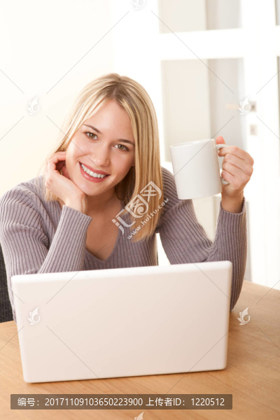 女人
